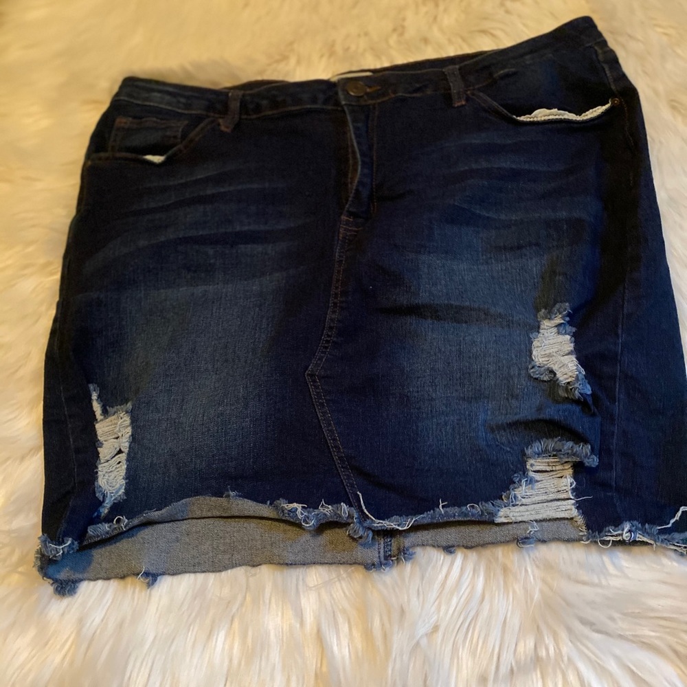 SOLD‼️ Denim Skirt
